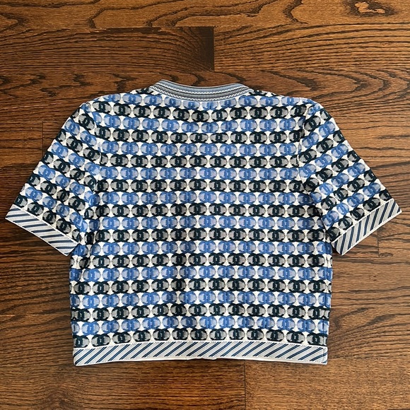 BNWT CHANEL 2019 Printed Crop Top w/ Tags Size: M | US6, FR38 - Picture 7 of 17
